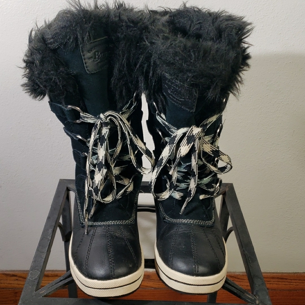 G.H. Bass & Co. Black Fur-Trimmed Suede Winter Boots